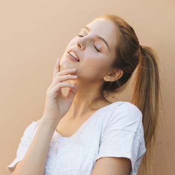 醒醒！「別再做白日夢了！」英文怎麼說？